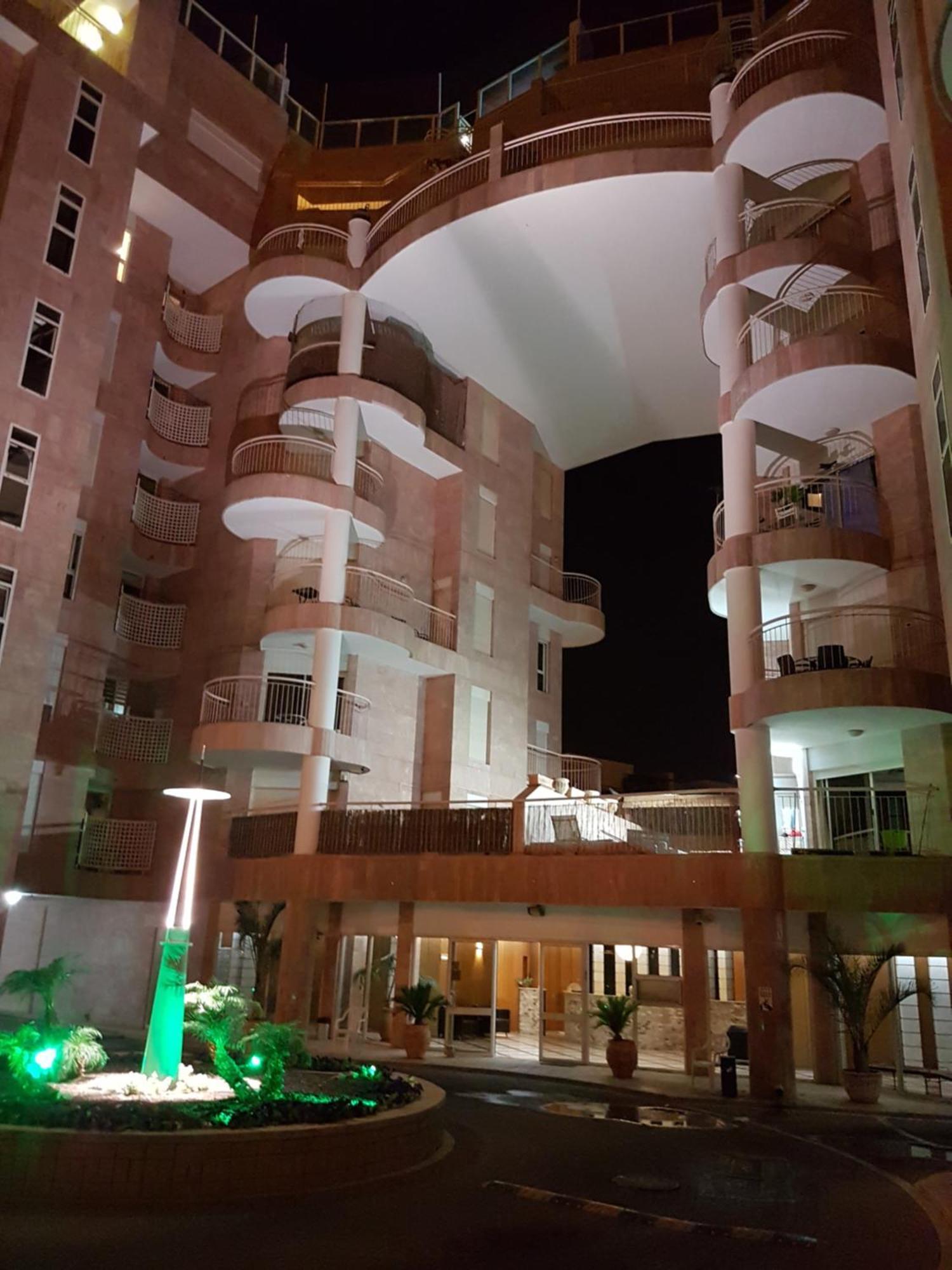Exclusive Top Luxury Penthouse Near The Sea With Privat Roof-pool