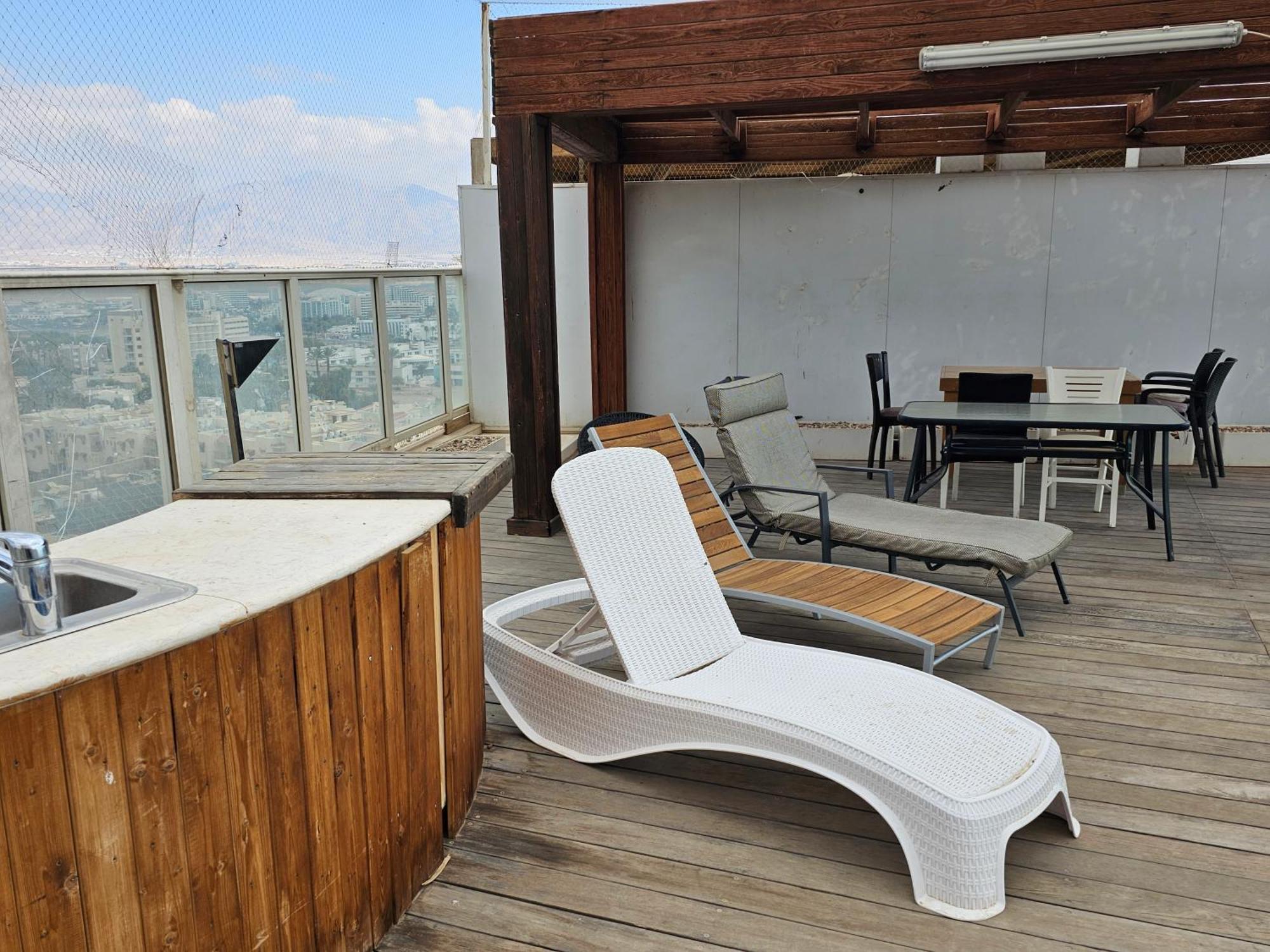 Apartment Exclusive Top Luxury Penthouse Near The Sea With Privat Roof-pool