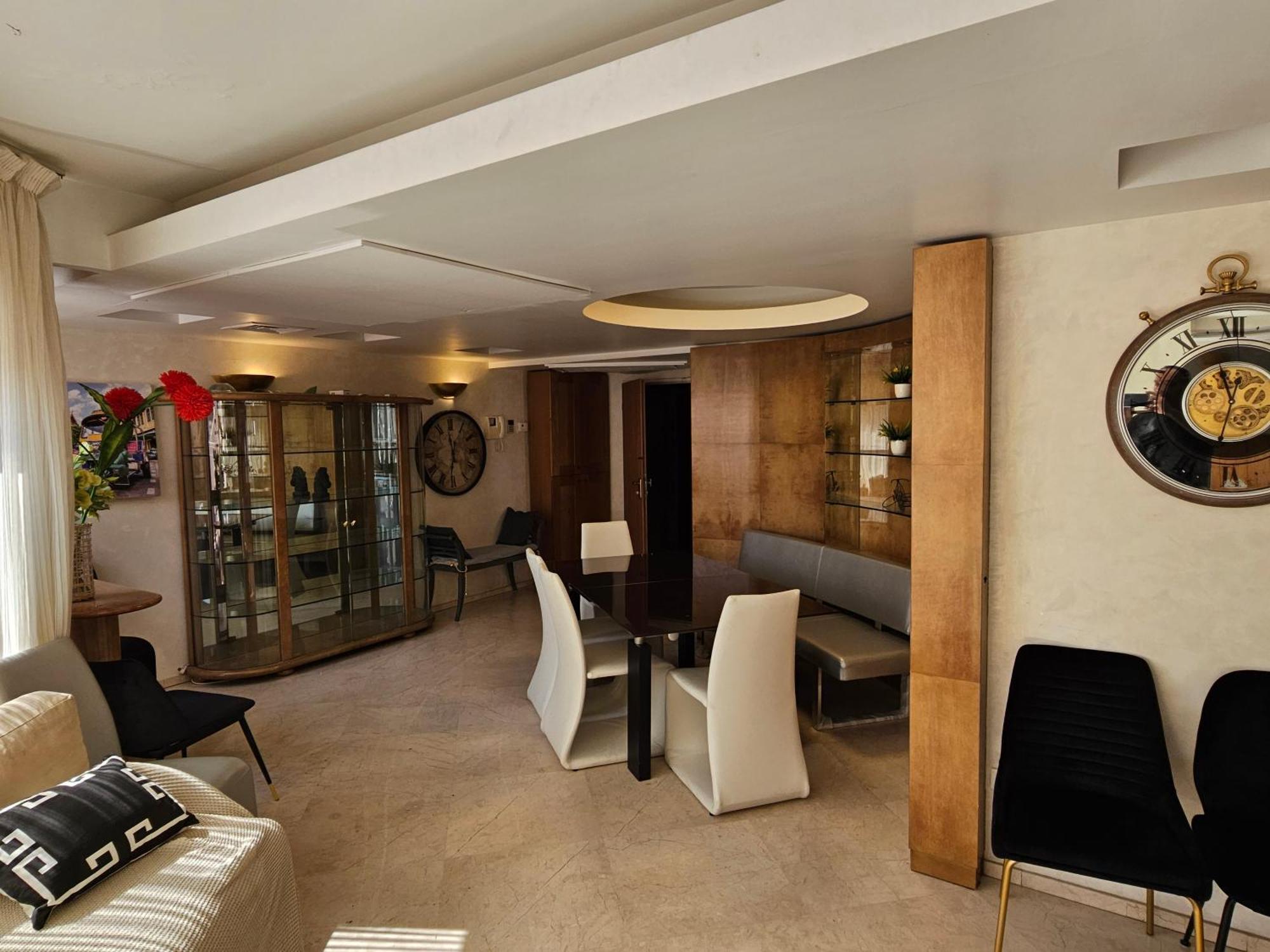 Apartment Exclusive Top Luxury Penthouse Near The Sea With Privat Roof-pool